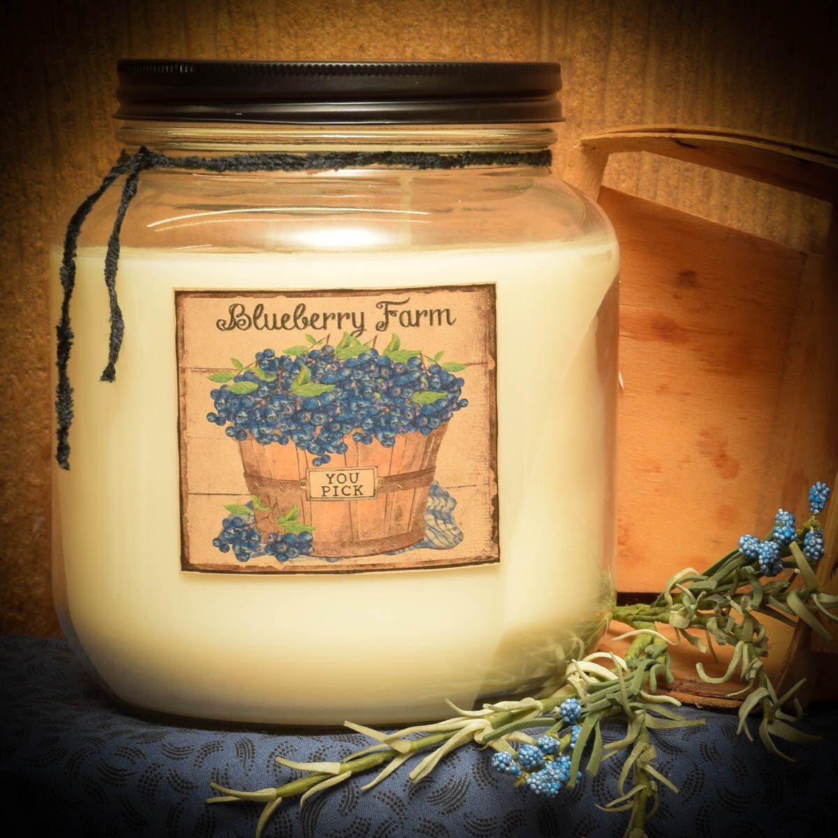 Blueberry Buckle 64 oz jar candle