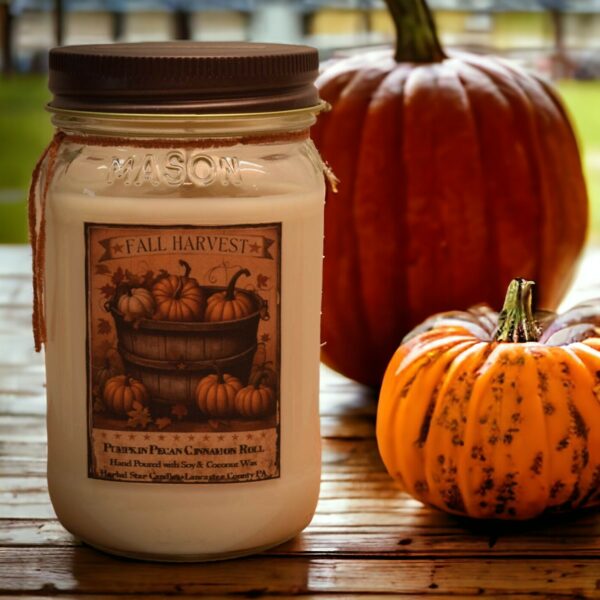 Harvest 16 oz Jar Candle
