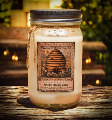 Beehive Spiced HoneyCake 16 oz Jar Candle
